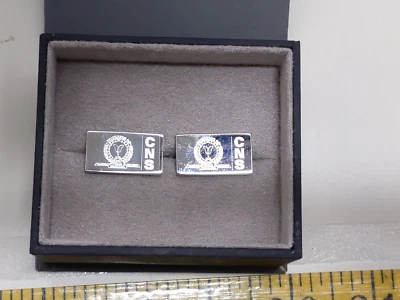 Camisa de vestir formal de hombre con gemelos con logotipo CNS Ox and Bull plateada accesorio en caja Foto 1 de 3