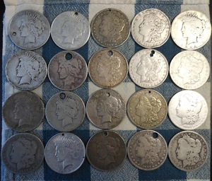 ROLLO DE 20 DÓLARES MORGAN & PEACE 90% PLATA CHATARRA DAÑADOS POBRES SACRIFICIOS FEOS - Imagen 1 de 4