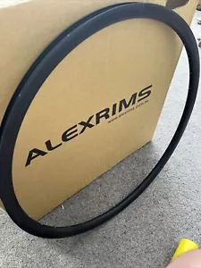 LEVEL 1 OEM 700C ALLOY RIM (DISC) 32 Hole BLACK 25.3MM - Picture 1 of 7