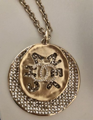 Collana lunga Chanel catena oro pendenti placcatura oro ciondolo logo incisione donna