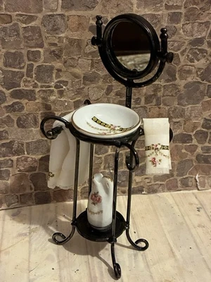 Dolls House 1/12 Scale Reutter Quality Miniature Metal Wash Stand & Accessories - Image 1 of 4