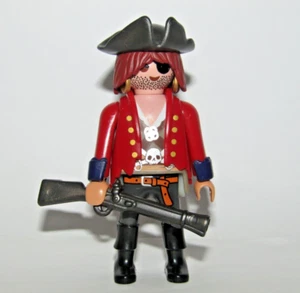 Playmobil Pirate Cabin Boy w/ torn red  jacket - C44 - Picture 1 of 3