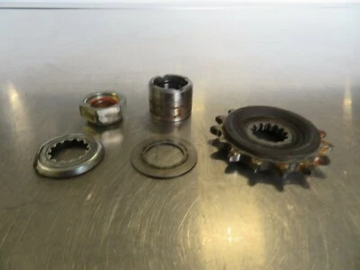 Piñón delantero EB663 2015 15 SUZUKI SFV650A Foto 1 de 4