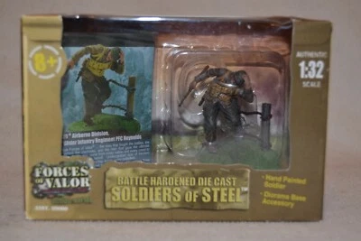 Forces of Valor Soldier of Steel 101st Airborne 327th Glider PFC Reynolds 99005 - Image 1 of 4