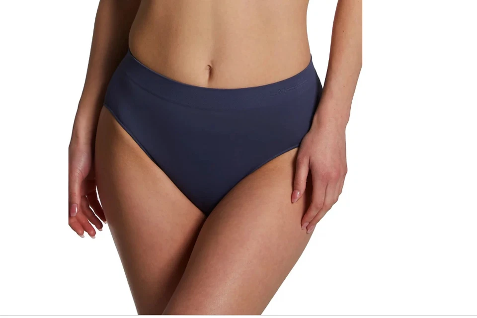 Calcinha Le Mystere Feminina Conforto Sem Costura Corte Alto em Azul Azure | Tamanho: Pequeno, Nova Com Etiqueta - Imagem 1 de 1