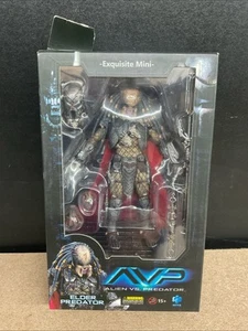 Hiya Toys AvP ANZIANO PREDATORE con Capo Alieno vs. Predator scala 1:18 - scatola aperta - Foto 1 di 6