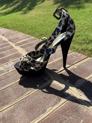 Plataforma de tacón alto para mujer Foto 1 de 4