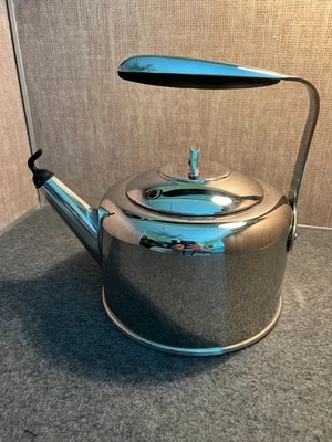All Clad 2-Quart Tea Kettle Stainless Steel w/non whistling Whistle - Image 1 of 4