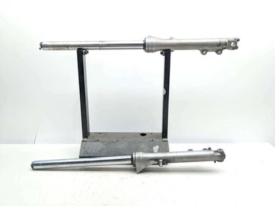 Set Di Sospensioni Anteriori SHOWA Per Honda GL650 Silverwing - Immagine 1 di 4