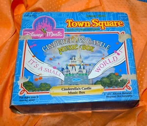 Vintage Disney Magic 60307 Town Square Cinderella's Castle Spieluhr Neu im Karton alter Lagerbestand - Bild 1 von 2