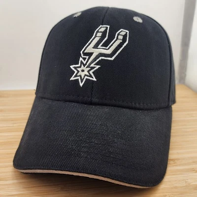 Chapéu San Antonio Spurs, boné preto, 100% algodão, NBA, gancho e laço Strapback - Imagem 1 de 4
