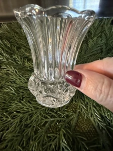 PICCOLO PORTA STUZZICADENTI VINTAGE IN VETRO PIOMBO CON BELLISSIMO DESIGN ALTO 3 E 1/4" - Foto 1 di 8