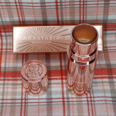 Anastasia Beverly Hills Highlighter Stick Cognac Diamond 8g/0.28 oz.  - Image 1 of 4