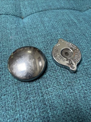 Tapa de llenado de aceite original de la década de 1970 MG MIDGET (puede adaptarse a otros MG Triumph) Foto 1 de 4