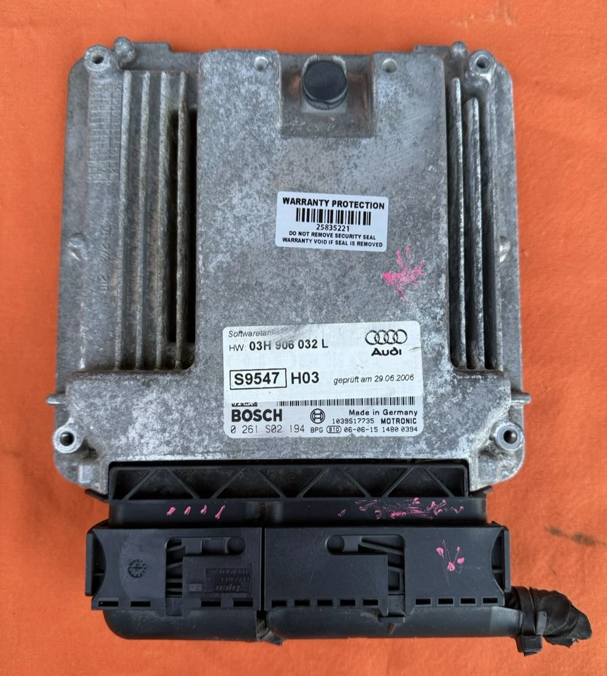 Módulo informático motor AUDI Q7 2007 2008 2009 3,6 L ECU ECM 03H 906 032 L OEM Foto 1 de 4