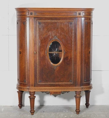 Aparador y armario estilo Luis XVI figura caoba, dos piezas juntas  Foto 1 de 4