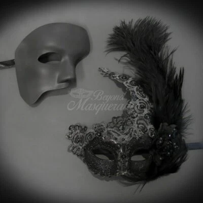 Couple's Masquerade Masks | Feather Masquerade Masks Mardi Gras Black - Image 1 of 4