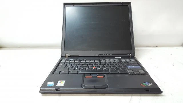 IBM ThinkPad 2374 Intel Pentium Laptop No HDD - Image 1 of 4