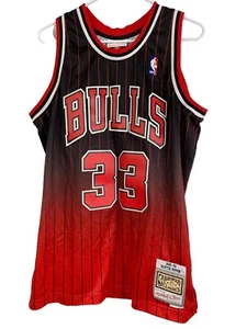 Mitchell & Ness 1995-96 Scottie Pippen Bulls Throwback Jersey Large New - Picture 1 of 8