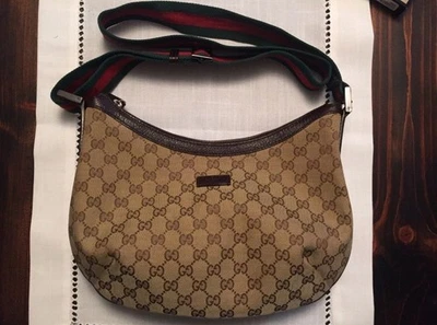 Gucci Women's Authentic Crossbody Bag Pre-owned - Image 1 of 4
