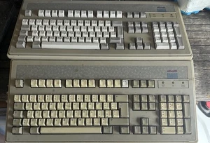 Vintage Olivetti ANK 25-102 / ANK 25-102 102-Key Computer PC Keyboard - Zdjęcie 1 z 4