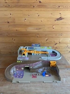 Vintage Hot Wheels Construction Site Play Set - Picture 1 of 21