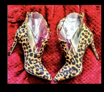 Jessica Simpson Periya Size 9M Bootie/shoe leopard suede/leather 3.5"-4"heel - Image 1 of 4