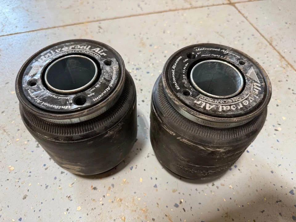 2 bolsas de puntal Aero Sport de 1/4" NPT bolsa de puerto sobre puntal para puntales y bobinas OEM Foto 1 de 3