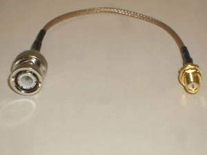MGS 8605 POLARIDAD INVERSA RP-SMA-HEMBRA A BNC-MACHO 6" JUMPER RG174 CABLE COAXIAL - Imagen 1 de 3