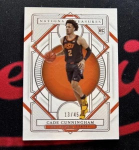 2021 National Treasures Collegiate Cade Cunningham Rookie 13/45 Kolben - Bild 1 von 2