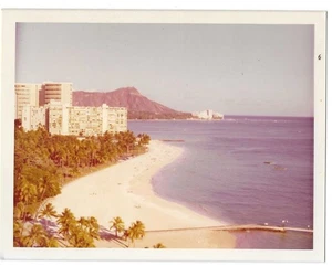 Vintage Vernacular Snapshot 1973 Diamond Head Hawaii - Picture 1 of 2