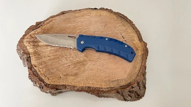 OZARK TRAIL Plain Blade Combination Serrated Linerlock Folding Pocket Knife BLUE - Image 1 of 4