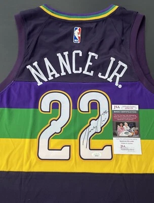 Camiseta New Orleans Pelicans autografada assinada por Larry Nance Jr certificado de autenticidade JSA - Imagem 1 de 3