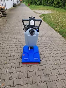 Columbus Bodenreinigungsmaschine WA 46 B10 hybrid Walzenreinigungsautomat - Bild 1 von 3