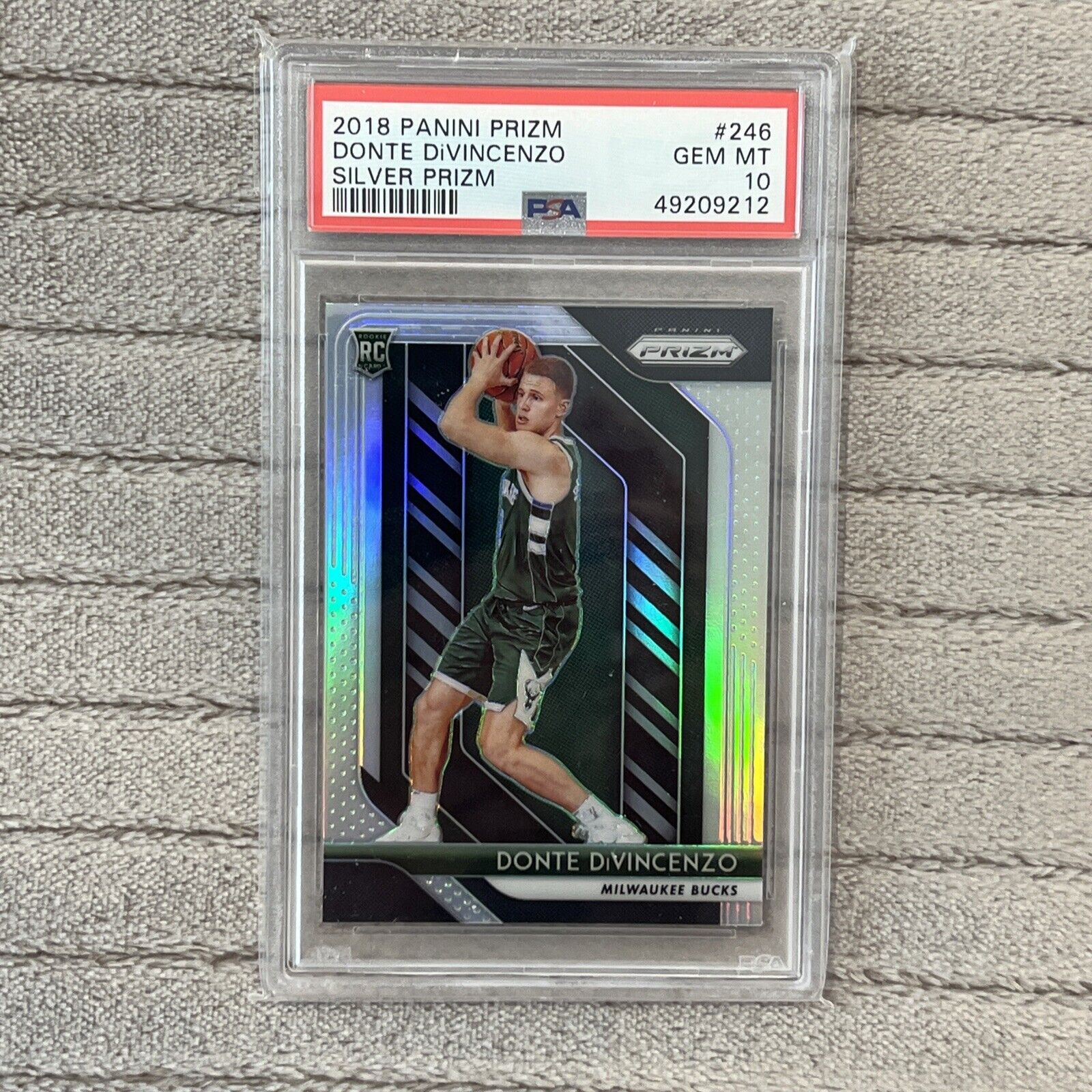 2018-19 Panini Prizm Donte DiVincenzo Silver Prizm Rookie RC #246 PSA 10