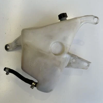 Ducati ST3 2007 Radiador refrigerante depósito tanque botella dañado debajo de la tapa Foto 1 de 4