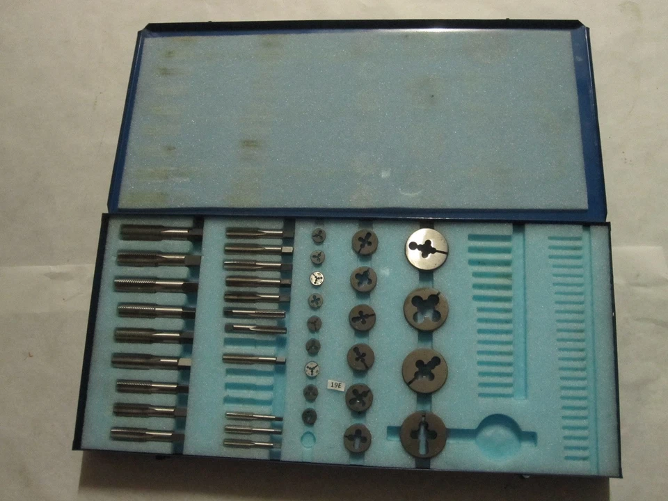 Greenfield Tap and Die 39 piece tap and die set W Case - Image 1 of 4