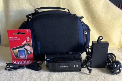 Canon VIXIA HF M30 HD Camcorder 8GB memory 15x Optical Zoom - Bundle - Mint - - Image 1 of 4