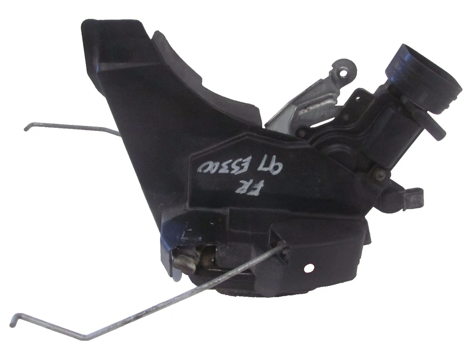 Actuador de cierre de cerradura de puerta de pasajero delantero derecho Lexus ES300 97-01 OEM KM508118 Foto 1 de 4