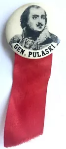 BRIGONE VINTAGE anni 20. SPILLA GENERALE POLASKI BOTTONE POSTERIORE CON NASTRI ROSSI E BIANCHI - Foto 1 di 4