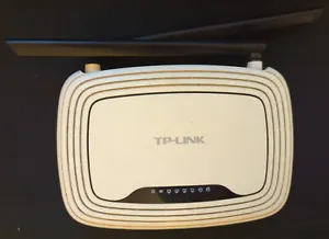 TP-Link TL-WR841N v2 300mbps Wireless N Router - Picture 1 of 2