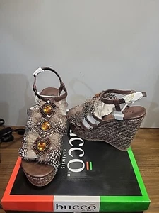 BUCCO Teri FEATHERS GEMS BROWN PLATFORM WEDGE Heels Size 6.5 - Picture 1 of 6