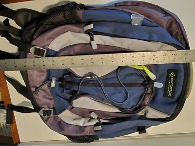 Mochila de Outdoor Products con muchos compartimentos Foto 1 de 4
