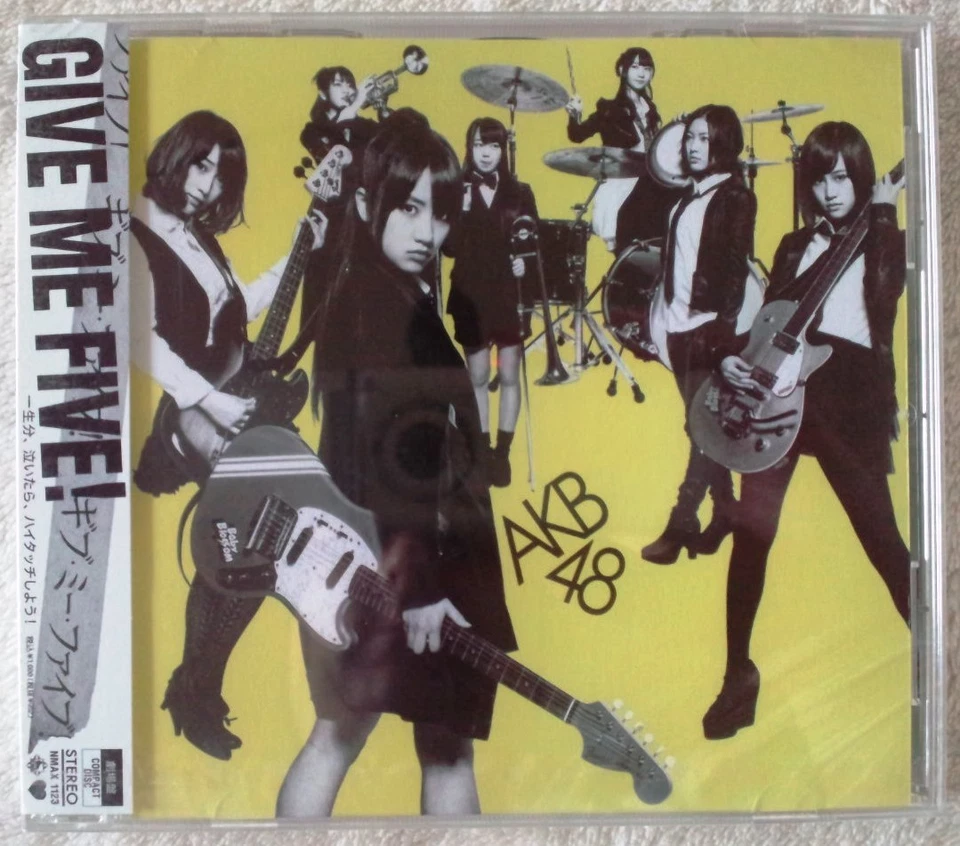 2012 “SEALED CD” AKB48 "Give Me Five!" NMAX 1123 Japan Theater Version Foto 1 de 3
