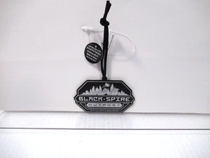 Parques Disney Star Wars Galaxy's Edge Black Spire Outpost Adorno de Metal Nuevo con Etiquetas - Imagen 1 de 2