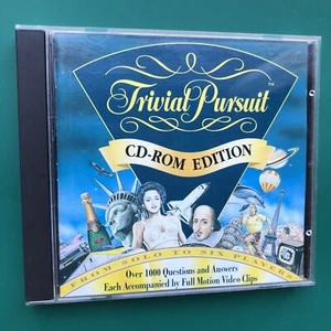 TRIVIAL PURSUIT Classic Board Game CD-ROM EDITION Windows 95+ Hasbro Video Quiz - Picture 1 of 12