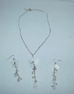NEAT DANGLE NECKLACE AND PIERCED EARRING SET MARKED AVON - Picture 1 of 4