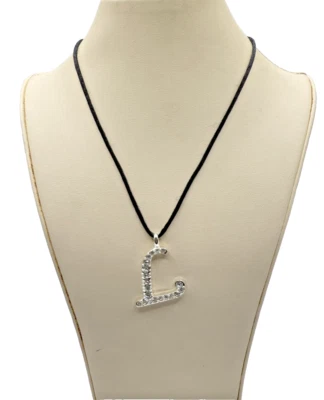 Collar colgante en forma de L con circonita cúbica en cordón negro ajustable Foto 1 de 4