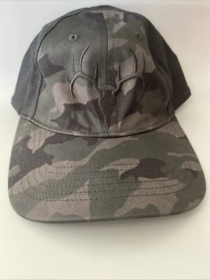 Field and Stream Black Camo Fitted Hat Size L/XL Skull Mount Design - Image 1 of 4