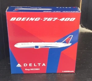 DELTA BOEING-767-400 airplane 62312 - Picture 1 of 12